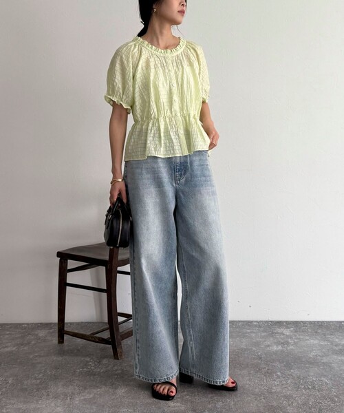 fredy emue(フレディエミュ)の「クロップドペプラムブラウス(シャツ/ブラウス・レディース・ライトグリーン/ブラック/オフホワイト・38)」の12枚目の写真