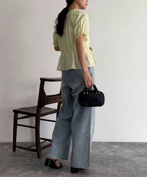 fredy emue(フレディエミュ)の「クロップドペプラムブラウス(シャツ/ブラウス・レディース・ライトグリーン/ブラック/オフホワイト・38)」の14枚目の写真