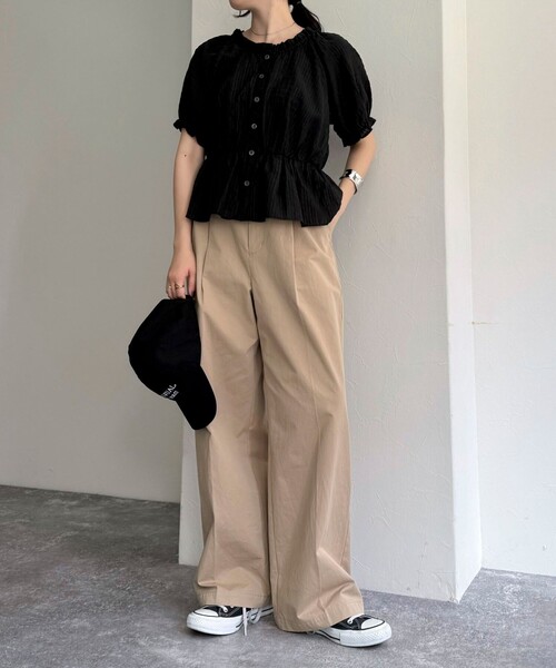 fredy emue(フレディエミュ)の「クロップドペプラムブラウス(シャツ/ブラウス・レディース・ライトグリーン/ブラック/オフホワイト・38)」の20枚目の写真