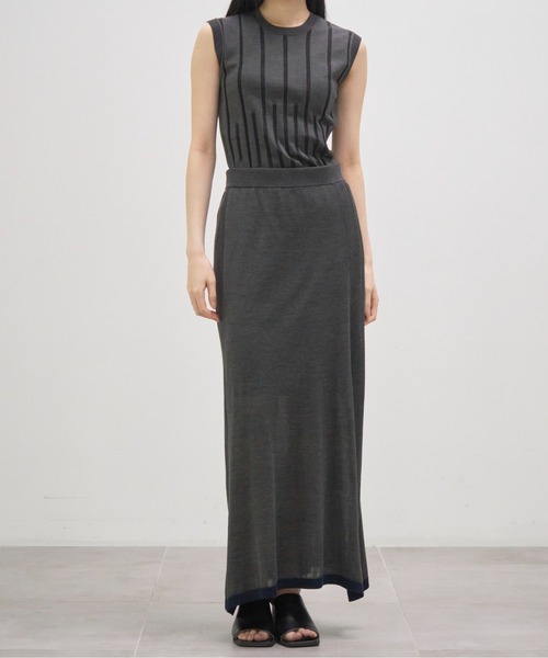 CINOH(チノ)の「【CINOH/チノ】別注 Washable Silk Sleeveless Tops/ウォッシャブルシルクノースリーブトップス(ニット/セーター・レディース・ブラック/ブルー/キナリ/チャコールグレー・FREE)」の5枚目の写真