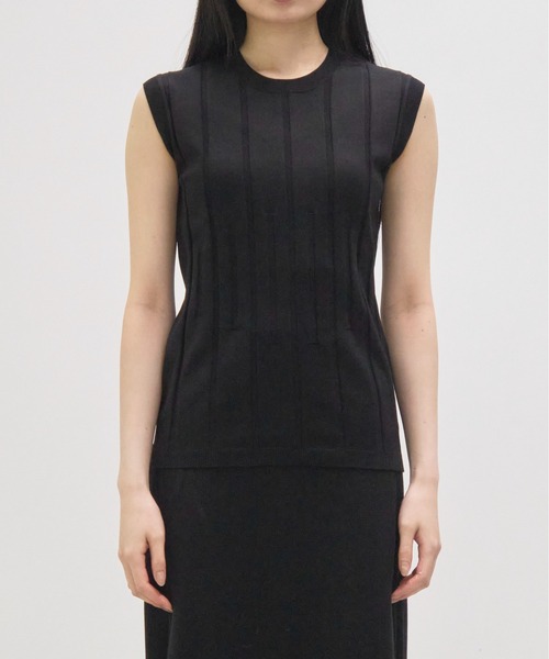 CINOH(チノ)の「【CINOH/チノ】別注 Washable Silk Sleeveless Tops/ウォッシャブルシルクノースリーブトップス(ニット/セーター・レディース・ブラック/ブルー/キナリ/チャコールグレー・FREE)」の22枚目の写真