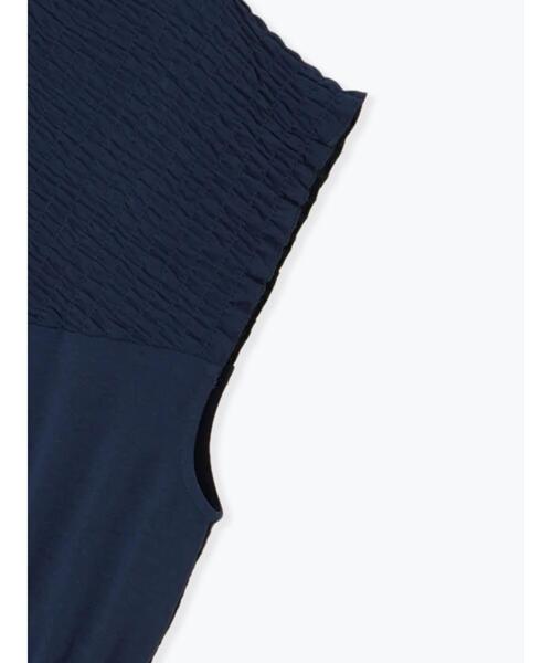 Lugnoncure(ルノンキュール)の「楊柳シャーリングドロストワンピース(ワンピース・レディース・ブラック/ベージュ/ネイビー・F)」の12枚目の写真