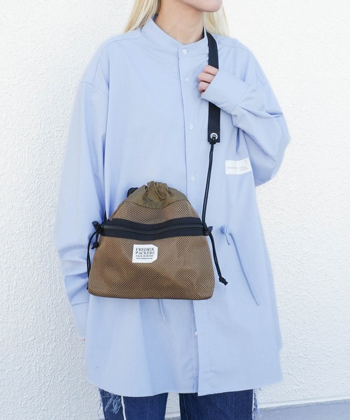 FREDRIK PACKERS(フレドリックパッカーズ)の「【FREDRIK PACKERS】BELL SACK <S> ベル サック Sサイズ ショルダーバッグ(ショルダーバッグ・レディース・ダークベージュ/ブラック・SMALL)」の19枚目の写真