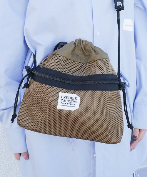 FREDRIK PACKERS(フレドリックパッカーズ)の「【FREDRIK PACKERS】BELL SACK <S> ベル サック Sサイズ ショルダーバッグ(ショルダーバッグ・レディース・ダークベージュ/ブラック・SMALL)」の20枚目の写真