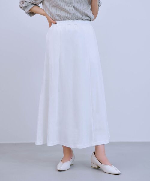 COHINA(コヒナ)の「【接触冷感】セミフレアイージースカート 【低身長・小柄女性】(スカート・レディース・グレー/ホワイト・ONE SIZE)」の6枚目の写真