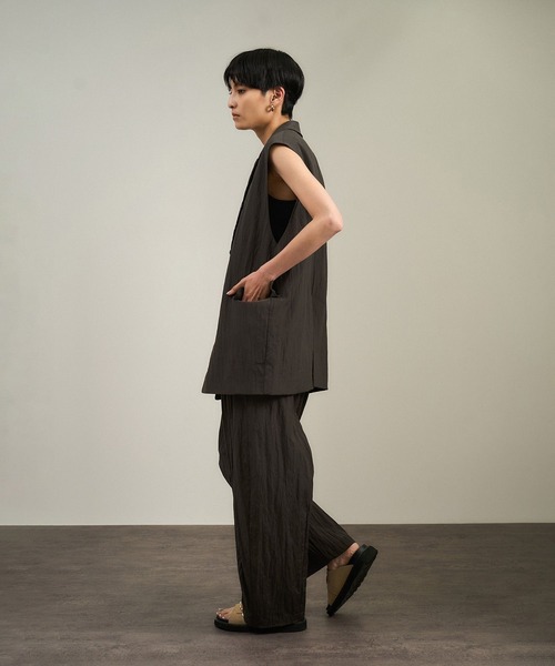 SALON adam et rope'（サロン アダム エ ロペ）の「ウールナイロンワッシャージレ（ベスト・レディース・ブラック/ブラウン・FREE）」の11枚目の写真