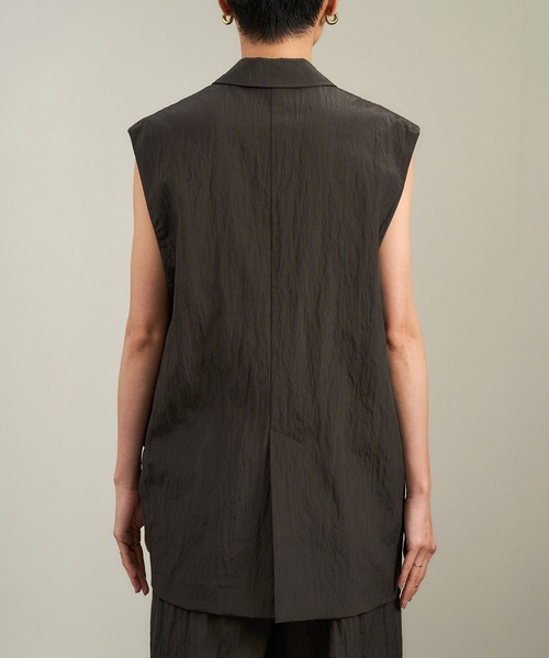 SALON adam et rope'（サロン アダム エ ロペ）の「ウールナイロンワッシャージレ（ベスト・レディース・ブラック/ブラウン・FREE）」の20枚目の写真