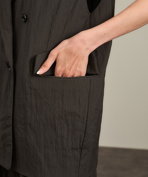 SALON adam et rope'（サロン アダム エ ロペ）の「ウールナイロンワッシャージレ（ベスト・レディース・ブラック/ブラウン・FREE）」の22枚目の写真