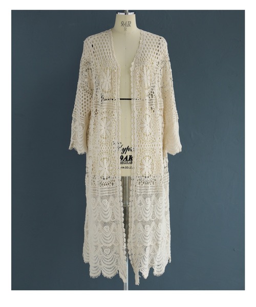 cawaii（カワイイ）の「美しい柄を纏うクロシェロングカーディガン（カーディガン/ボレロ・レディース・ベージュ・FREE）」の7枚目の写真