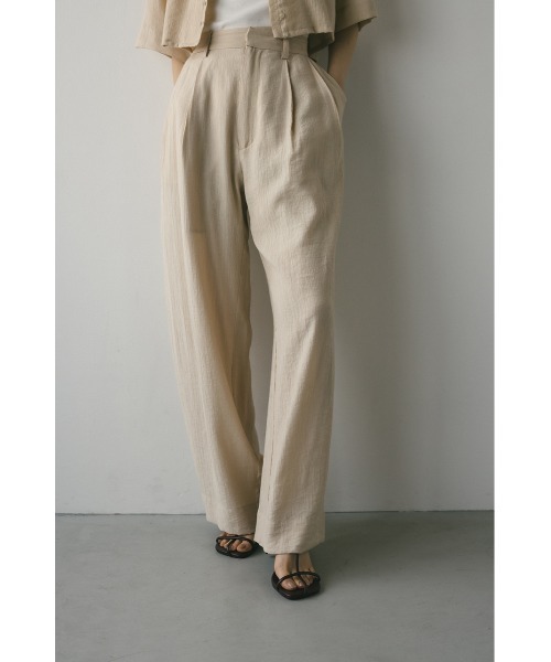 STYLEMIXER(スタイルミキサー)の「ワッシャーツータックパンツ(その他パンツ・レディース・カーキ/ベージュ/ネイビー・SMALL/MEDIUM)」の2枚目の写真