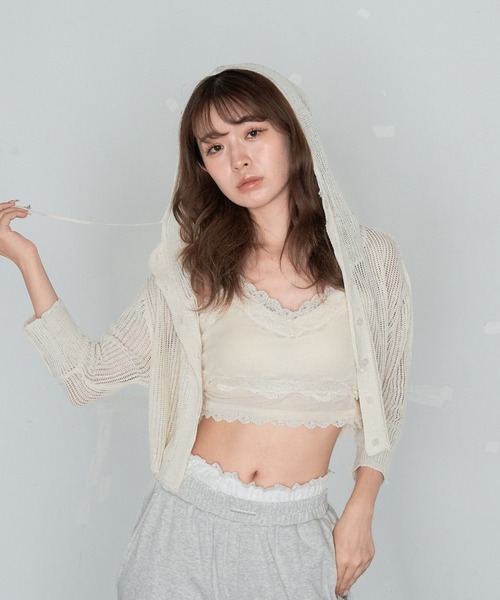 RAY CASSIN（レイカズン）の「透かし編みフードニット（ニット/セーター・レディース・アイボリー/チャコールグレー/ベージュ・FREE）」の2枚目の写真