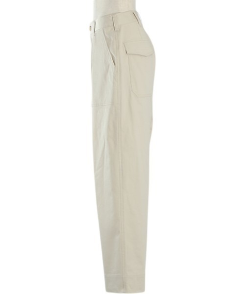 nissen（ニッセン）の「ワンタックストレッチベイカーパンツ（カーゴパンツ・レディース・ライトベージュ/グリーン・マルチサイズ）」の3枚目の写真