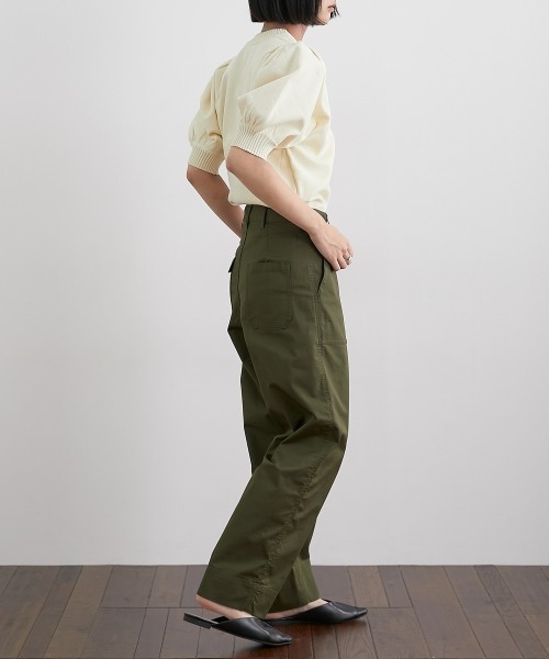 nissen（ニッセン）の「ワンタックストレッチベイカーパンツ（カーゴパンツ・レディース・ライトベージュ/グリーン・マルチサイズ）」の16枚目の写真