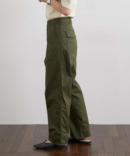 nissen（ニッセン）の「ワンタックストレッチベイカーパンツ（カーゴパンツ・レディース・ライトベージュ/グリーン・マルチサイズ）」の8枚目の写真