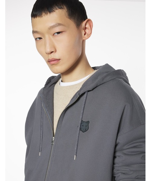 Maison Kitsune（メゾンキツネ）の「FOX HEAD ZIPPED OVERSIZE HOODIE（パーカー・メンズ・ブラック/チャコール・XL/L/M/S/XS）」の4枚目の写真