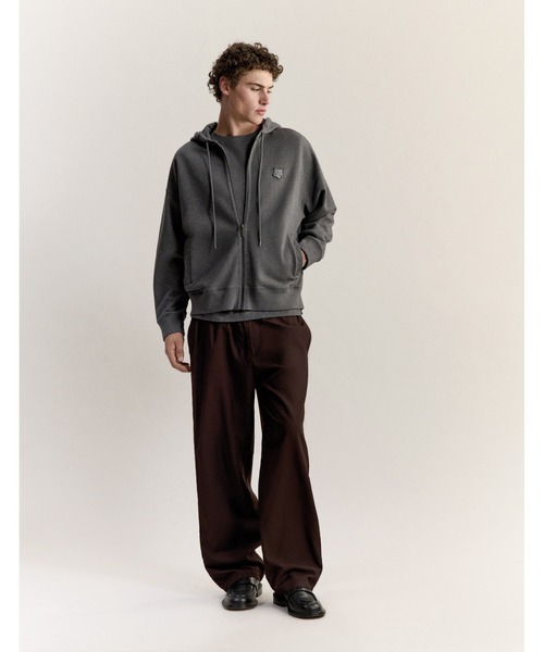 Maison Kitsune(メゾンキツネ)の「FOX HEAD ZIPPED OVERSIZE HOODIE(パーカー・メンズ・ブラック/チャコール/ネイビー/ダークグレー/ベビーピンク・XL/L/M/S/XS)」の13枚目の写真