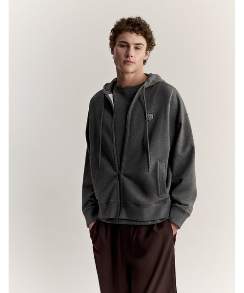 Maison Kitsune(メゾンキツネ)の「FOX HEAD ZIPPED OVERSIZE HOODIE(パーカー・メンズ・ブラック/チャコール/ネイビー/ダークグレー/ベビーピンク・XL/L/M/S/XS)」の14枚目の写真