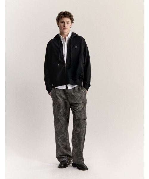 Maison Kitsune(メゾンキツネ)の「FOX HEAD ZIPPED OVERSIZE HOODIE(パーカー・メンズ・ブラック/チャコール/ネイビー/ダークグレー/ベビーピンク・XL/L/M/S/XS)」の8枚目の写真
