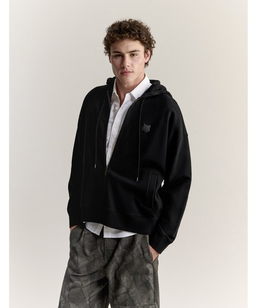 Maison Kitsune(メゾンキツネ)の「FOX HEAD ZIPPED OVERSIZE HOODIE(パーカー・メンズ・ブラック/チャコール/ネイビー/ダークグレー/ベビーピンク・XL/L/M/S/XS)」の9枚目の写真