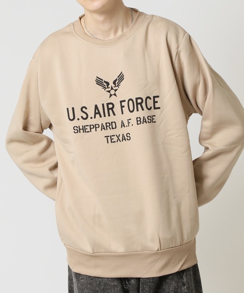 ARCADE（アーケード）の「裏起毛 アメカジ カレッジロゴ スウェット トレーナー（スウェット・メンズ・グレイッシュベージュ/ネイビー系2/ベージュ系3/ブラック系4/マスタード/グレー系その他3/グレー系その他2/ネイビー系1/グレー系1/ブラック系1・LL/L/M）」の16枚目の写真