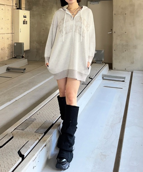 SPIRALGIRL（スパイラルガール）の「ロゴオーバーZIPニット（ニット/セーター・レディース・ブラック/レッド/ホワイト・FREE）」の6枚目の写真