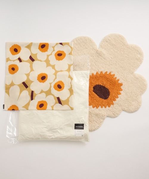 marimekko（マリメッコ）の「【ノベルティ付】Unikko / Bath mat ＆Cushion Cover  50x50 cm＆Inner Cushion 50×50（クッション/クッションカバー・レディース・アイボリー・FREE）」の4枚目の写真