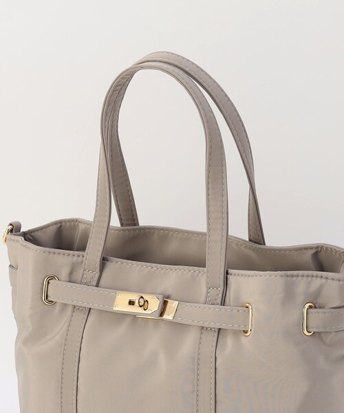 MICO COULIER（ミコクリエ）の「2WAYベルトトートバッグ（トートバッグ・レディース・ブラック/グレイッシュベージュ・FREE）」の20枚目の写真