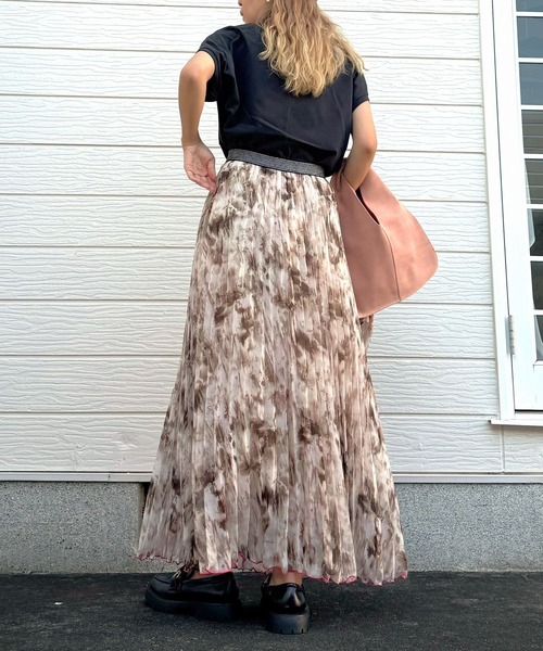 Q（キュー）の「ニュアンスカラースカート（スカート・レディース・ベージュ系その他/カーキ・MEDIUM）」の8枚目の写真