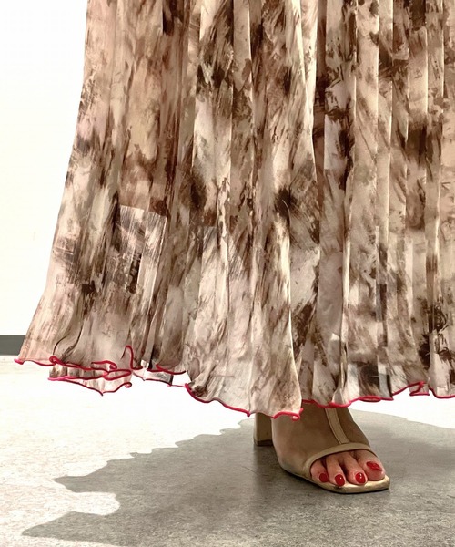 Q（キュー）の「ニュアンスカラースカート（スカート・レディース・ベージュ系その他/カーキ・MEDIUM）」の21枚目の写真