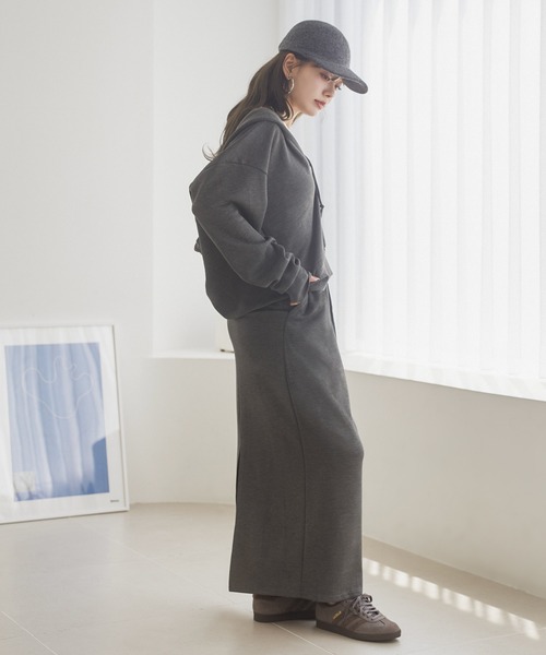 LAULEN(ローレン)の「hoodie relax set up /フーディーリラックスセットアップ(セットアップ・レディース・ブラック/チャコールグレー・FREE)」の4枚目の写真