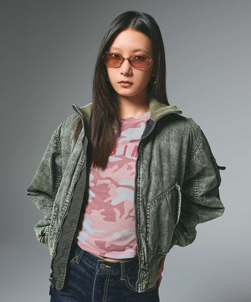 X-girl(エックスガール)の「LOGO PATCH L/S BABY TEE(Tシャツ/カットソー・レディース・オリーブ/ピンク/チャコール・ONE SIZE)」の9枚目の写真