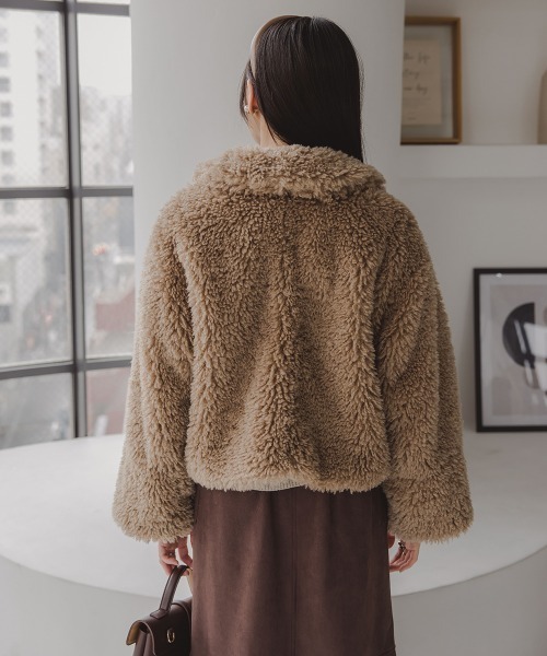 Petitjo（プッチージョ）の「小さいサイズ　ショート丈ボアジャケット　低身長さん・小柄女性（その他アウター・レディース・モカ/ライトベージュ・M-L/XS-S）」の3枚目の写真