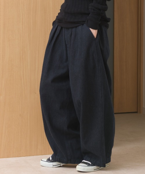 OMNES（オムネス）の「ワッシャーダンプ＆デニムサーカスパンツ（その他パンツ・レディース・ネイビー/ベージュ/カーキ/ブラック・MEDIUM/LARGE）」の4枚目の写真