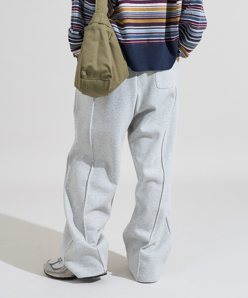 FREAK'S STORE(フリークスストア)の「<新色追加>ボンディングカーブワイド スウェットパンツ(スウェットパンツ・レディース・ライトグレー/ブルーグリーン/チャコールグレー/オフホワイト/ネイビー・MEDIUM/SMALL)」の8枚目の写真