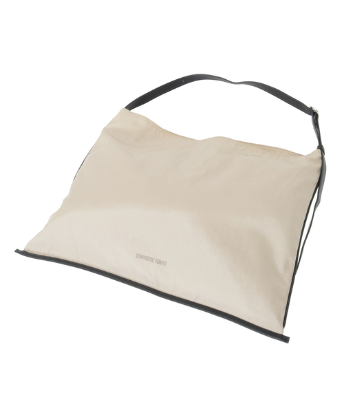 CONVERSE TOKYO(コンバーストウキョウ)の「PIPING FLAT TOTE BAG(トートバッグ・レディース・アイボリー/ブラウン/ブラック・FREE)」の6枚目の写真