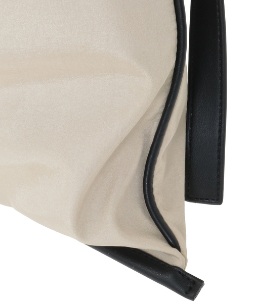 CONVERSE TOKYO(コンバーストウキョウ)の「PIPING FLAT TOTE BAG(トートバッグ・レディース・アイボリー/ブラウン/ブラック・FREE)」の9枚目の写真