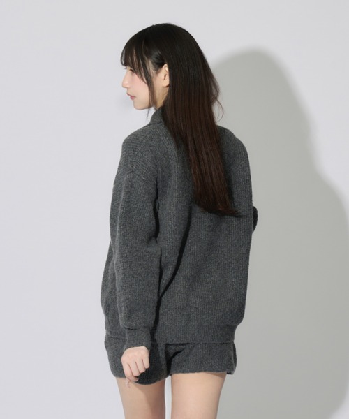 JilLA(ジルア)の「【2点セット】Waffle Polo Knit Set / ワッフルポロニットセット(セットアップ・レディース・チャコールグレー/グレー・FREE)」の6枚目の写真