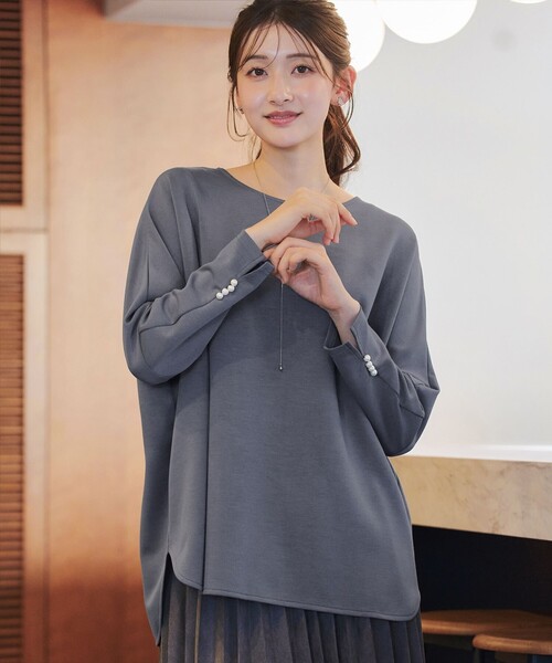 Tiaclasse(ティアクラッセ)の「袖パールドルマントップス(Tシャツ/カットソー・レディース・ブルーグレー/ブラウン系/ブラック・XL)」の7枚目の写真