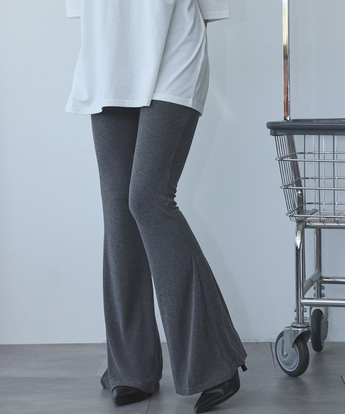 Ampirula(アンピルーラ)の「ウエストゴム フレアパンツ ストレッチ リラックス(その他パンツ・レディース・ブラック/チャコールグレー・FREE)」の13枚目の写真