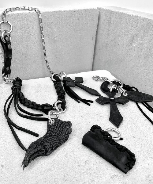 UNIZ（ユニズ）の「【UNIZ】Leather Lighter Case / 【ユニズ】レザーライターケース（キーホルダー・メンズ・ブラック・ONE SIZE）」の2枚目の写真