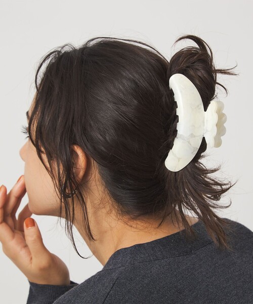 green label relaxing(グリーンレーベルリラクシング)の「<SUI AVA>ヘアクリップ M(バレッタ/ヘアクリップ・レディース・コバルトブルー/ダークブラウン/ナチュラル・FREE)」の4枚目の写真