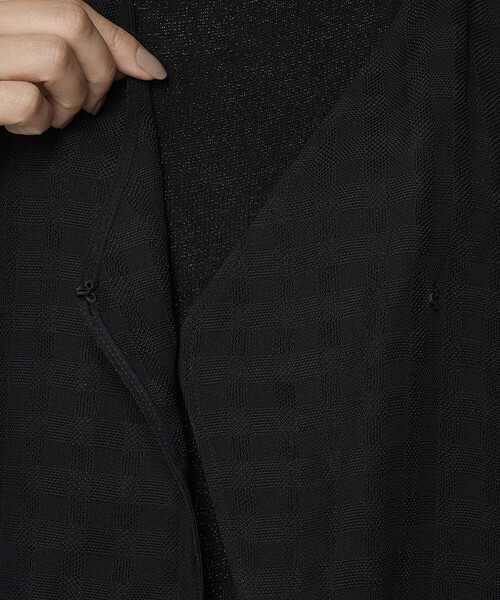 Gabardine K.T（ギャバジンケーティー）の「チェック柄カラミ ジレ（ベスト・レディース・ブラック/ダークブラウン・9号）」の5枚目の写真