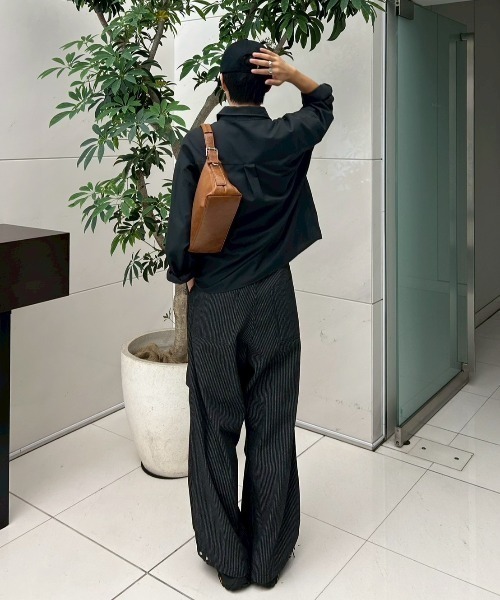 Chikashitsu +（チカシツプラス）の「【Chikashitsu +】cropped basic shirt / 【チカシツプラス】クロップドベーシック長袖シャツ <着用動画あり>（シャツ/ブラウス・メンズ・ホワイト/ブラック/スカイブルー/グレー・ONE SIZE）」の16枚目の写真