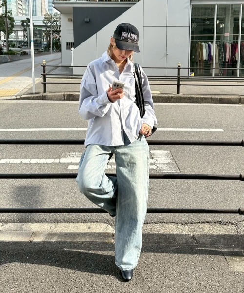 Chikashitsu +（チカシツプラス）の「【Chikashitsu +】cropped basic shirt / 【チカシツプラス】クロップドベーシック長袖シャツ <着用動画あり>（シャツ/ブラウス・メンズ・ホワイト/ブラック/スカイブルー/グレー・ONE SIZE）」の21枚目の写真