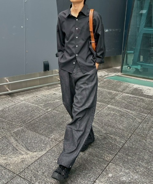Chikashitsu +（チカシツプラス）の「【Chikashitsu +】cropped basic shirt / 【チカシツプラス】クロップドベーシック長袖シャツ <着用動画あり>（シャツ/ブラウス・メンズ・ホワイト/ブラック/スカイブルー/グレー・ONE SIZE）」の18枚目の写真
