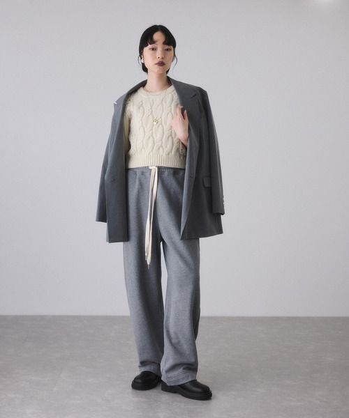 ADAM ET ROPE'（アダムエロペ）の「【サステナブル】ケーブルハーフスリーブニット（ニット/セーター・レディース・イエロー系その他/チャコールグレー/オフホワイト・FREE）」の5枚目の写真