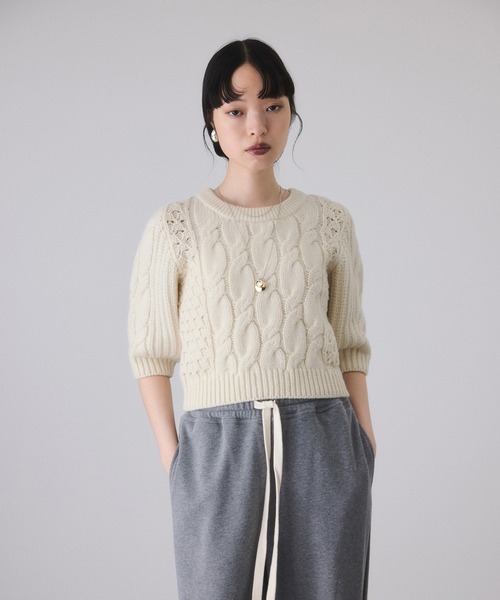 ADAM ET ROPE'（アダムエロペ）の「【サステナブル】ケーブルハーフスリーブニット（ニット/セーター・レディース・イエロー系その他/チャコールグレー/オフホワイト・FREE）」の8枚目の写真