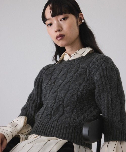 ADAM ET ROPE'（アダムエロペ）の「【サステナブル】ケーブルハーフスリーブニット（ニット/セーター・レディース・イエロー系その他/チャコールグレー/オフホワイト・FREE）」の13枚目の写真