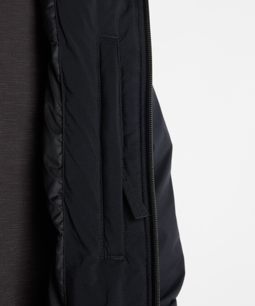 NEW BALANCE（ニューバランス）の「NB GREY ダウンショートジャケット（ダウンジャケット/コート・メンズ・ブラック/グレイッシュベージュ/セージグリーン・SMALL/MEDIUM/LARGE/X-LARGE/XX-LARGE）」の7枚目の写真