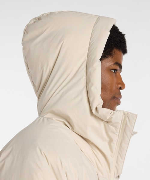 NEW BALANCE（ニューバランス）の「NB GREY ダウンショートジャケット（ダウンジャケット/コート・メンズ・ブラック/グレイッシュベージュ/セージグリーン・SMALL/MEDIUM/LARGE/X-LARGE/XX-LARGE）」の13枚目の写真